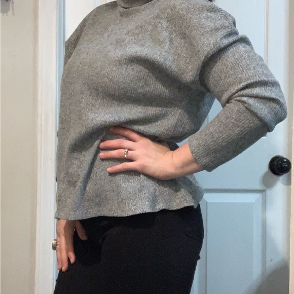 Vince Camuto Sweater - Picture 3 of 7